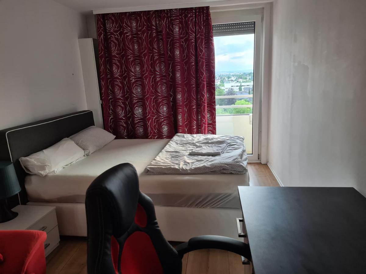 Sehr Schöne drei Zimmer Delüx Wohnung in Sindelfingen Exterior foto